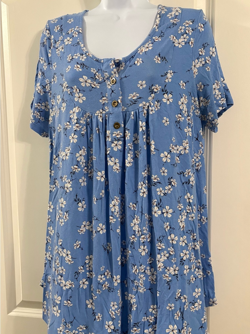 Blue Floral Short-Sleeve Scoop Neck Button Front Blouse